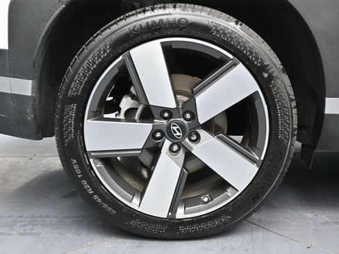 Used 2024 Hyundai Santa Fe Limited image 14