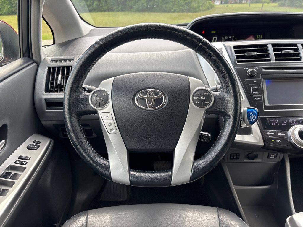 Used 2014 Toyota Prius V Five FWD image 14