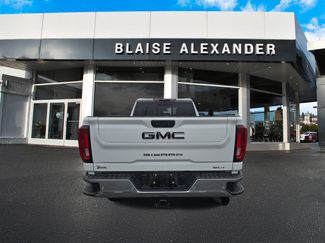 Used 2022 GMC Sierra 2500 SLT w/ SLT Premium Package AWD/4WD video 4