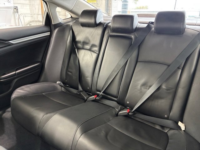 Used 2019 Honda Civic Touring image 24