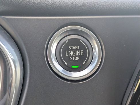 Used 2020 Chevrolet Blazer LT w/ Sound & Technology Package image 36