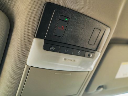 Used 2021 Nissan Rogue SV image 18