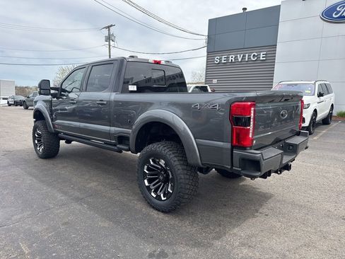 New 2026 Ford F250 Lariat w/ Black Appearance Package AWD/4WD image 10