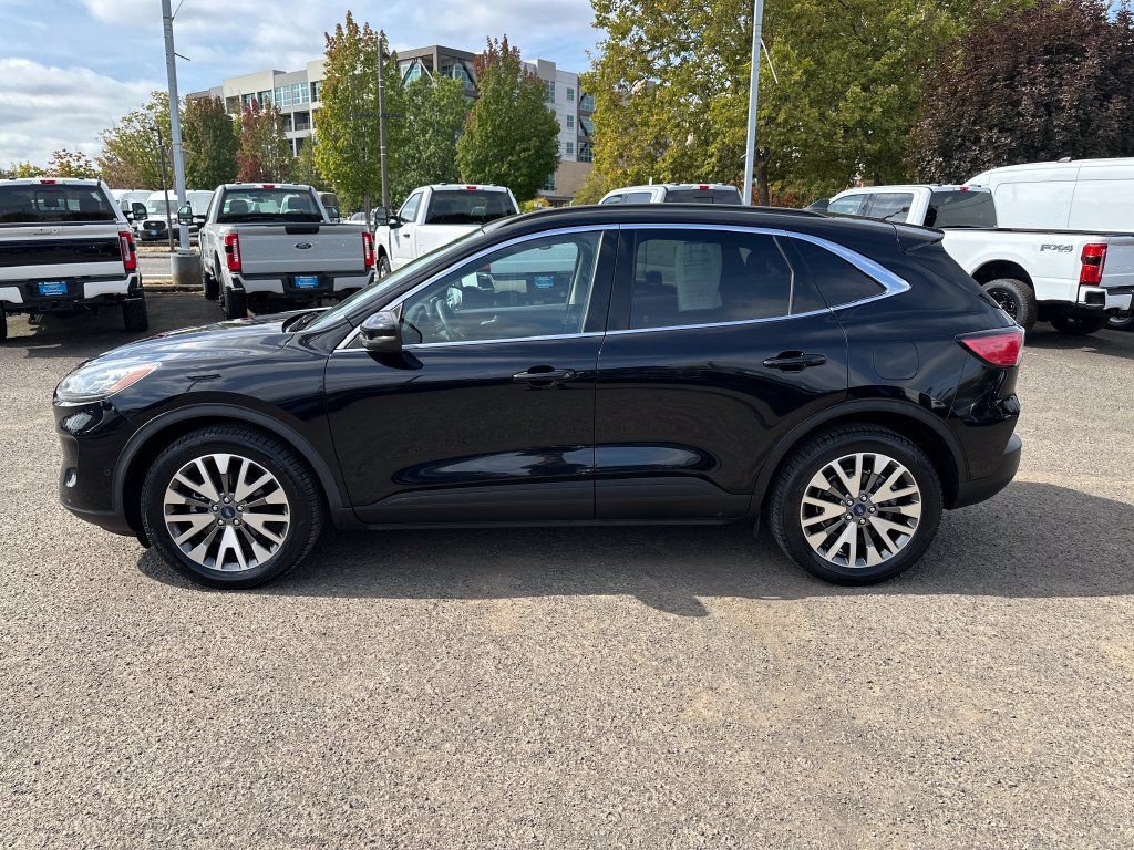 Used 2020 Ford Escape Titanium AWD/4WD image 3