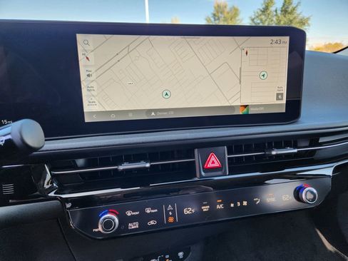 New 2025 Kia EV6 Light w/ Light LR Technology Package AWD/4WD image 18