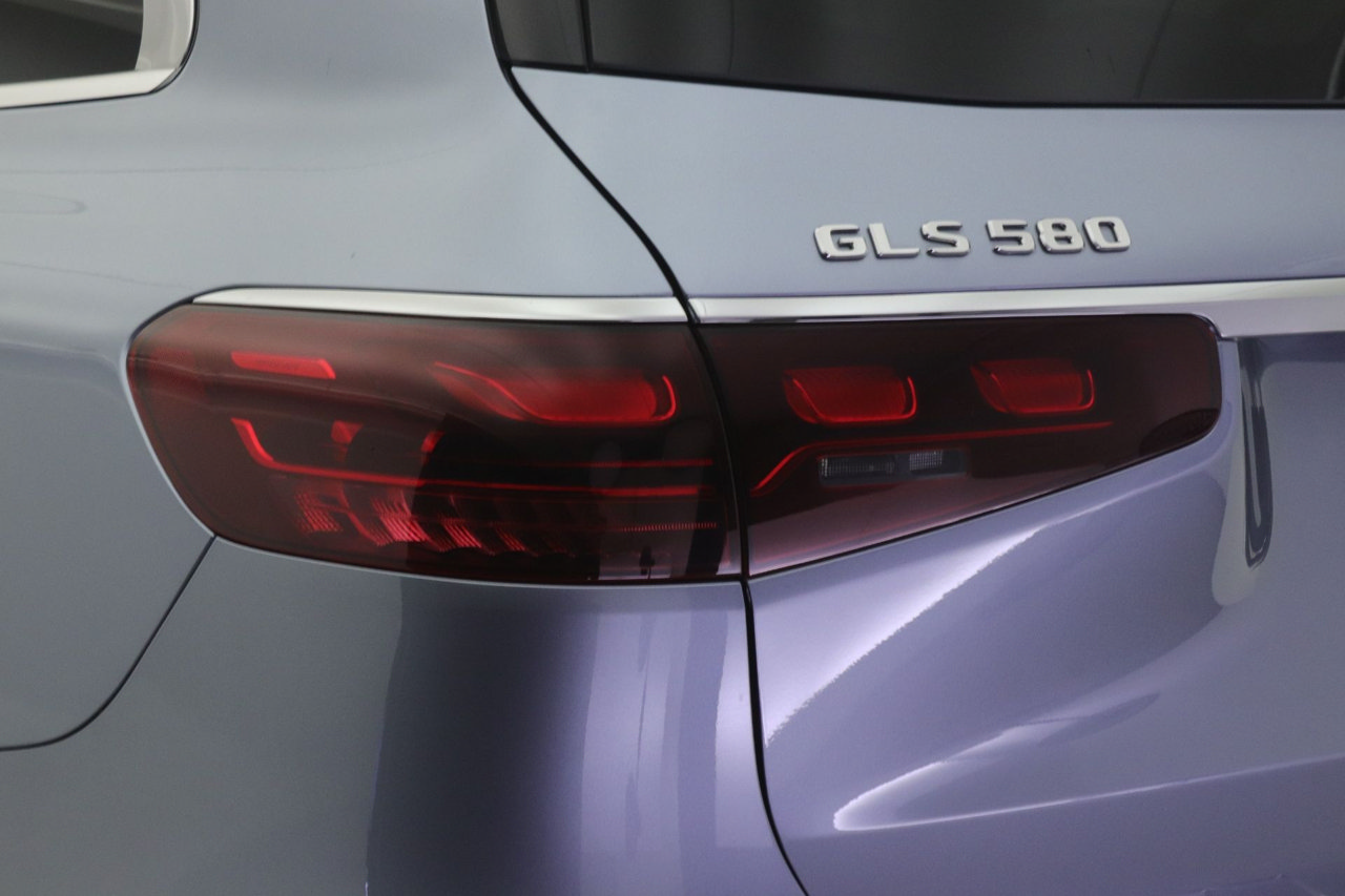 Certified 2025 Mercedes-Benz GLS 580 4MATIC image 19