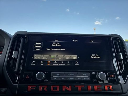 Used 2025 Nissan Frontier PRO-4X AWD/4WD image 8