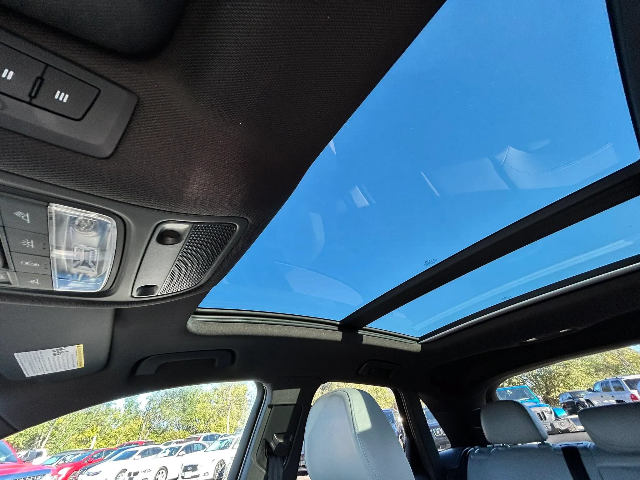 Used 2018 Audi Q3 2.0T Premium Plus w/ Premium Plus Package AWD/4WD image 22