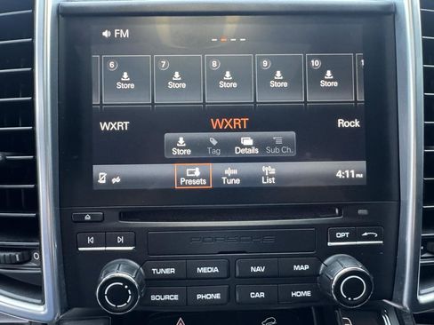 Used 2017 Porsche Cayenne Platinum Edition w/ Premium Package (PJV) image 17