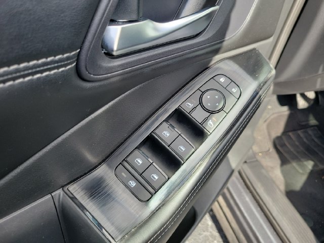 Used 2023 Nissan Rogue SV w/ SV Premium B Package FWD image 19