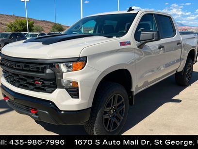 New 2026 Chevrolet Silverado 1500 Custom Trail Boss w/ LPO, Dark Essentials Package