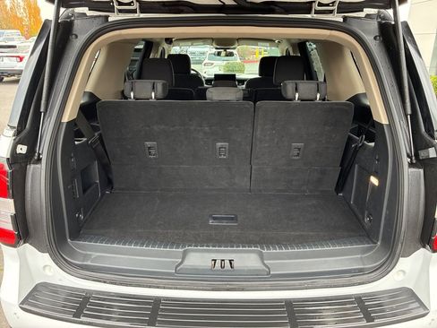 Used 2023 Ford Expedition XLT image 26