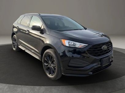 Used 2022 Ford Edge SE w/ Black Appearance Package