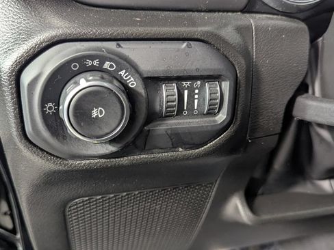 Used 2022 Jeep Wrangler Unlimited Sport w/ Sun And Sound Package AWD/4WD image 13