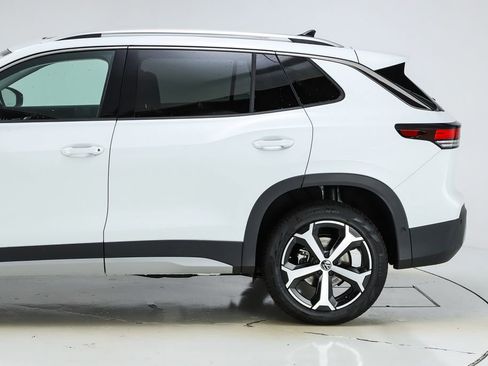 New 2026 Volkswagen Tiguan SE image 43