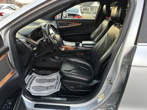 Used 2017 Lincoln MKX Reserve w/ Lincoln MKX Climate Package image 8