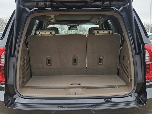 New 2026 GMC Yukon Denali w/ Sun & Power Step Package image 9