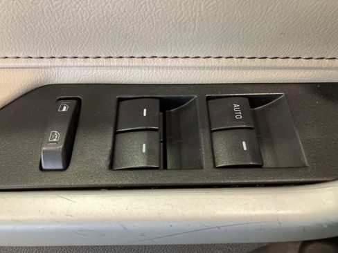 Used 2012 Ford Edge SE image 12