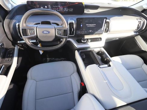 New 2026 Ford Expedition Platinum w/ Driver's Package image 12