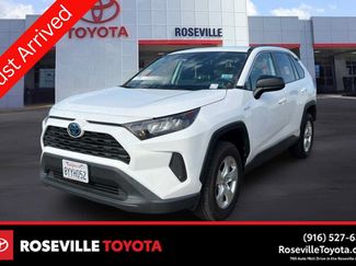 Used 2021 Toyota RAV4 LE AWD/4WD video 1