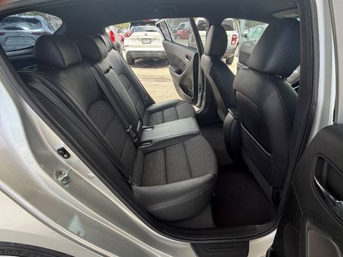 Used 2016 Kia Forte SX FWD image 12
