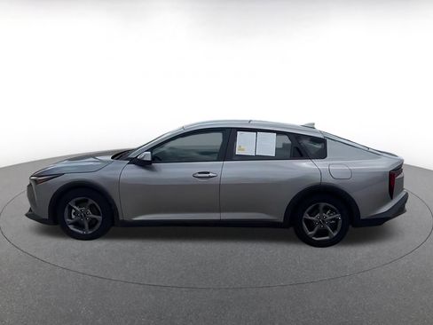 Used 2025 Kia K4 FWD image 9