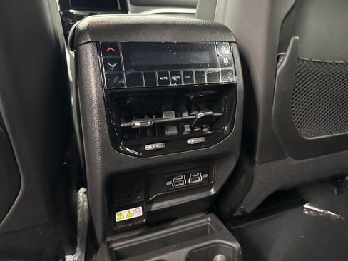 New 2025 Jeep Grand Cherokee L Altitude image 13