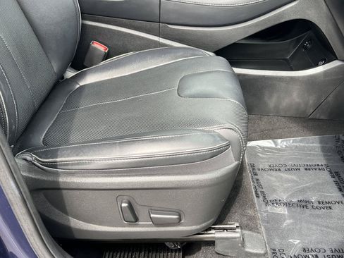 Used 2023 Hyundai Santa Fe Limited AWD/4WD image 18