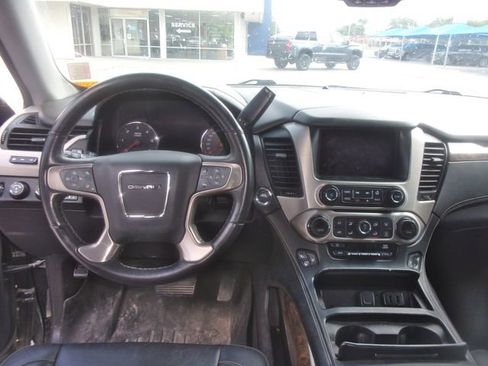 Used 2016 GMC Yukon XL Denali w/ Open Road Package AWD/4WD image 10