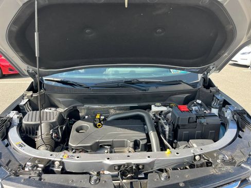 Used 2025 Chevrolet Equinox LT FWD image 32