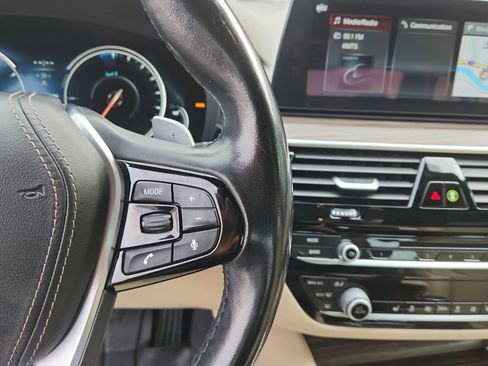 Used 2018 BMW 530e xDrive 530e xDrive iPerformance image 25