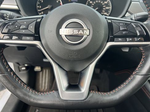 Used 2024 Nissan Altima 2.5 SR image 9