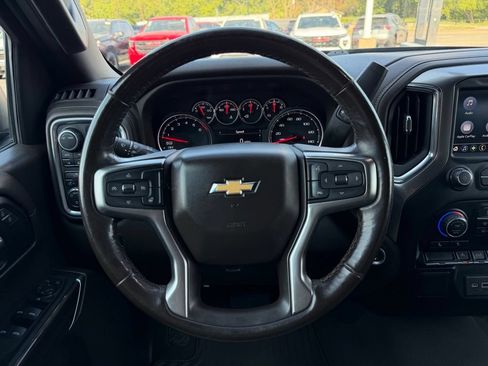 Used 2022 Chevrolet Silverado 1500 LT AWD/4WD image 19