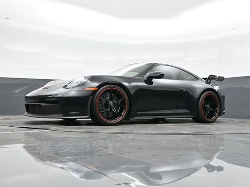 Certified 2022 Porsche 911 GT3 image 34
