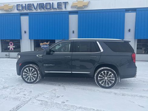 Used 2021 GMC Yukon Denali w/ Advanced Technology Package image 19