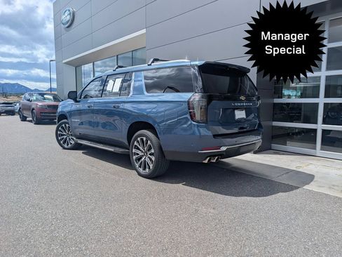 Used 2026 Chevrolet Suburban High Country w/ Sun And Tow Package AWD/4WD image 3