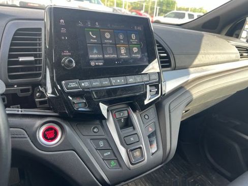 Used 2024 Honda Odyssey Sport image 12