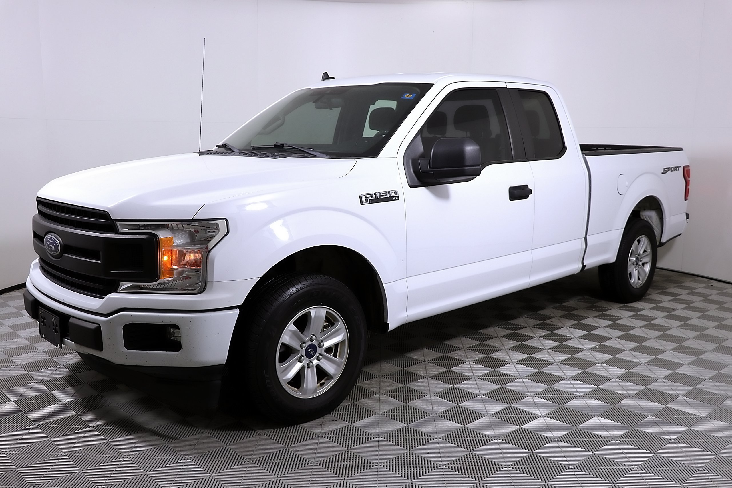 Used 2020 Ford F150 XL w/ Equipment Group 101A Mid RWD image 3