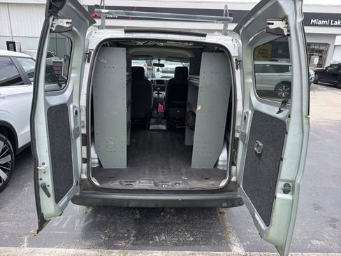 Used 2020 Nissan NV200 S w/ Back Door Glass Package FWD image 3