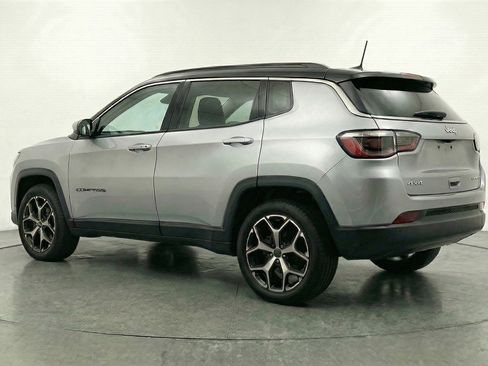 Used 2025 Jeep Compass Limited image 6