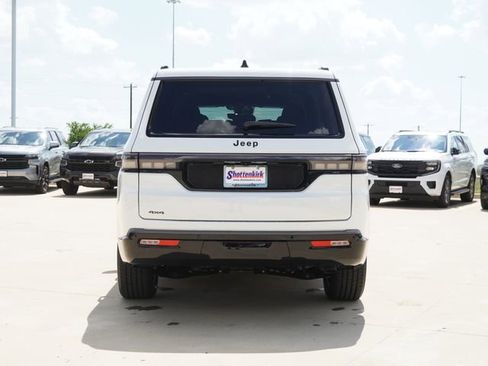 New 2026 Jeep Grand Wagoneer Limited AWD/4WD image 8