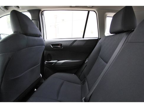 Used 2022 Toyota Corolla Cross LE w/ Moonroof Package FWD image 12