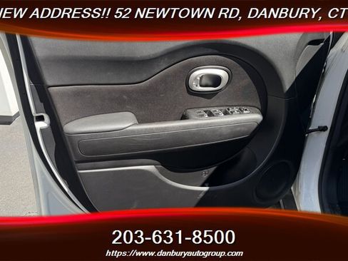 Used 2017 Kia Soul + w/ Designer's Package FWD image 9