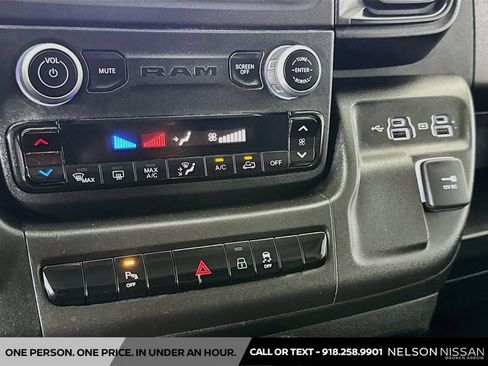 Used 2022 RAM ProMaster 2500 w/ Driver Convenience Group FWD image 30