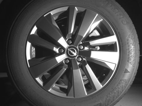 Used 2025 Nissan Pathfinder SV AWD/4WD image 14