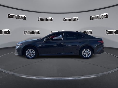 Used 2025 Toyota Camry XSE image 4