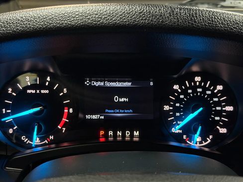 Used 2017 Ford Expedition XLT image 28