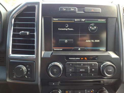Used 2015 Ford F150 XLT w/ Equipment Group 302A Luxury AWD/4WD image 19