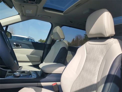 New 2026 Kia Carnival SX image 15