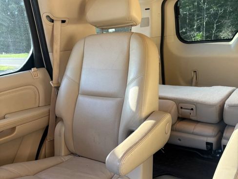 Used 2007 Cadillac Escalade AWD w/ Information Package image 33